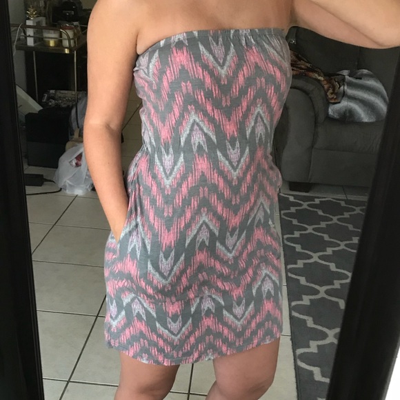 Billabong Dresses & Skirts - 🎉SALE🎉 Billabong Strapless Dress